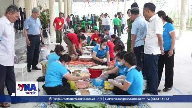 Giữ gìn nét đẹp truyền thống qua hội thi gói bánh chưng dâng Quốc Tổ