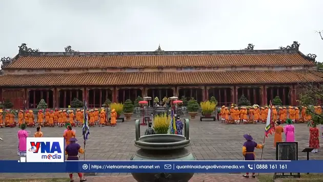 Huế tái hiện Lễ Cung tiến kỳ hoa dị thảo