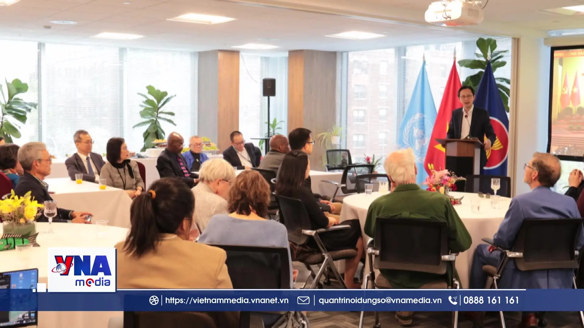 Phái đoàn Việt Nam tại Liên hợp quốc thông tin về kết quả Đại hội Đảng