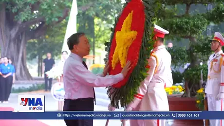 Tổng Bí thư, Chủ tịch nước dâng hương tại Nghĩa trang Liệt sĩ Tân Biên