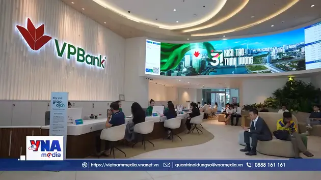 Ngân hàng chọn AI hay chọn con người?