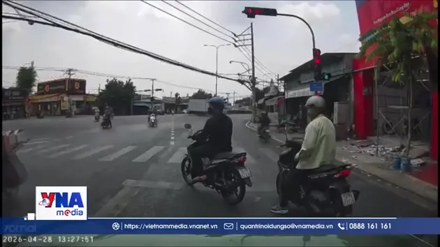 Xe tải nghi mất phanh gây tai nạn làm 2 người thương vong