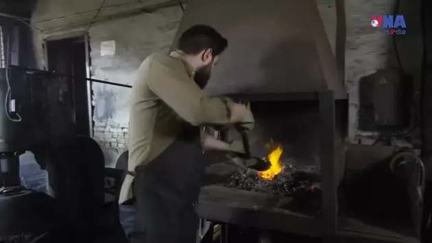 Tiêu điểm quốc tế: Nhiên liệu hóa thạch và những bài toán nan giải