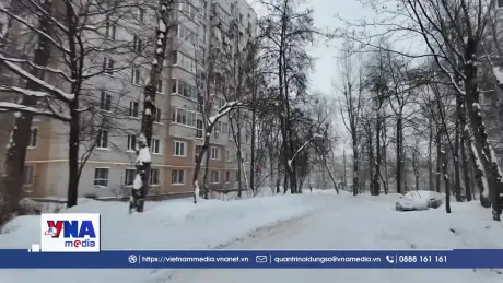 Moskva bao phủ tuyết trắng giữa mùa Xuân