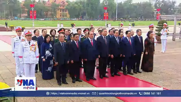 Trạm tin trưa ngày 28/4: Lãnh đạo Đảng, Nhà nước vào Lăng viếng Chủ tịch Hồ Chí Minh