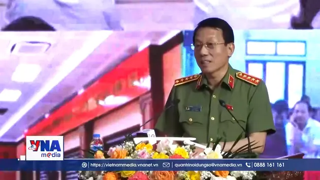 Bộ trưởng Bộ Công an Lương Tam Quang tiếp xúc cử tri tại Hưng Yên