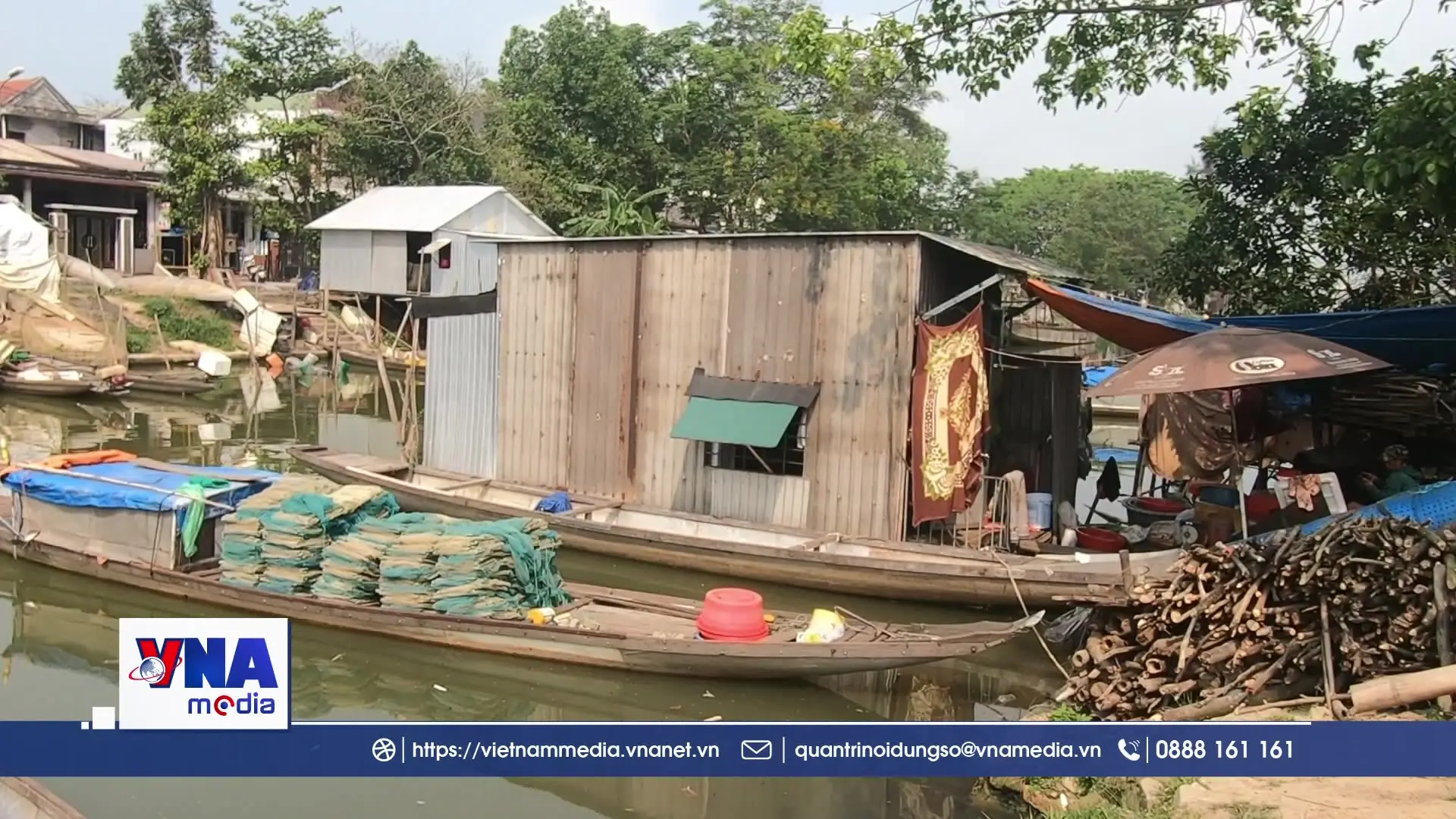 Đời người trên mặt phá Tam Giang