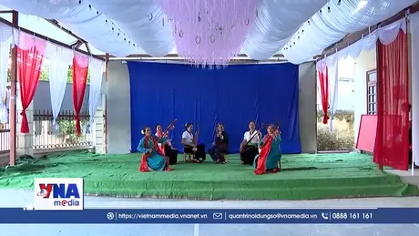 Gìn giữ nghề chế tác đàn tính tẩu của người Thái trắng ở Lai Châu