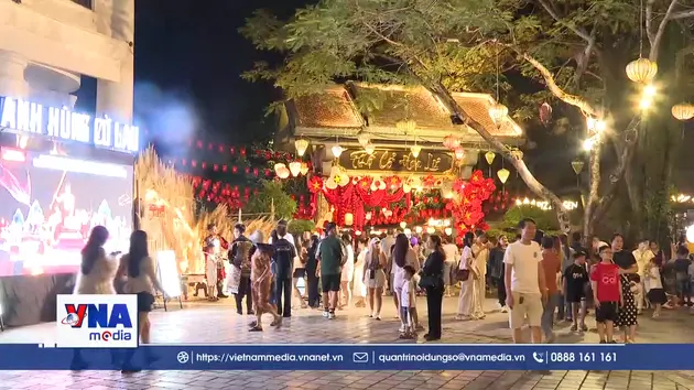Du lịch Ninh Bình sôi động trong kỳ nghỉ lễ