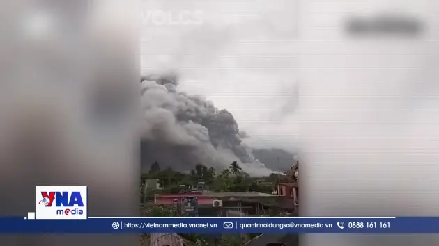 Philippines chật vật ứng phó tro bụi núi lửa Mayon