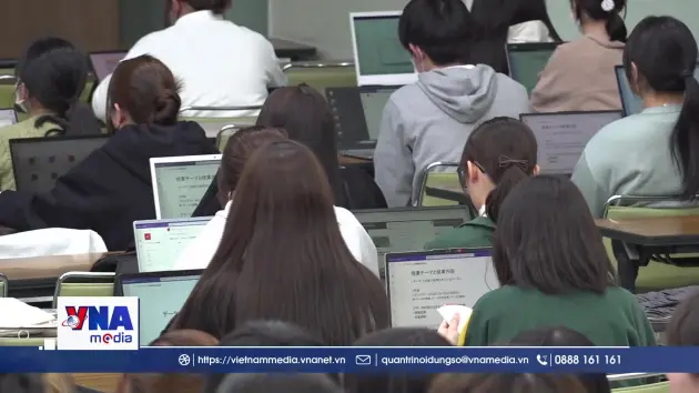 Sinh viên Nhật Bản đối mặt áp lực chi phí học đại học