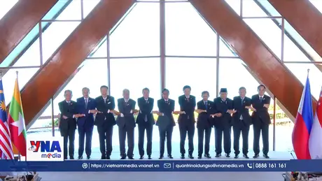 Thủ tướng dự Phiên họp hẹp Lãnh đạo các nước ASEAN