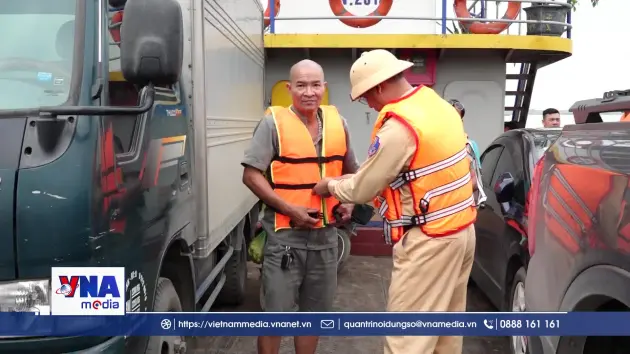 Hà Nội bảo đảm an toàn đường thủy tại bến khách ngang sông