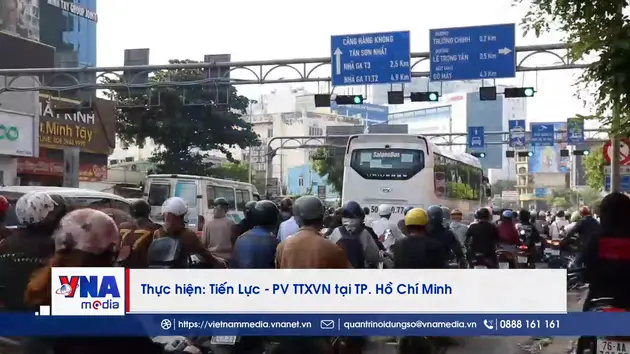 Điều chỉnh linh hoạt giao thông vào sân bay Tân Sơn Nhất
