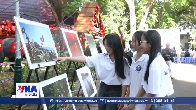 Khai mạc Trưng bày ảnh giao lưu hữu nghị Việt Nam - Hàn Quốc
