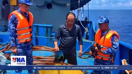 Bắt giữ tàu vận chở dầu DO trái phép trên vùng biển Tây Nam
