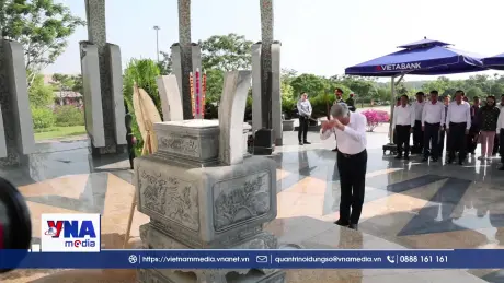 Đà Nẵng: Dâng hoa, dâng hương tri ân các anh hùng, liệt sĩ và Mẹ Việt Nam anh hùng