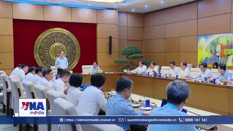 Chủ tịch Quốc hội làm việc với Thường trực Ủy ban QP,AN và Đối ngoại