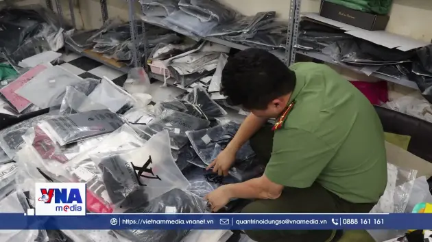 Phát hiện nhiều sản phẩm nghi giả mạo nhiều thương hiệu nổi tiếng