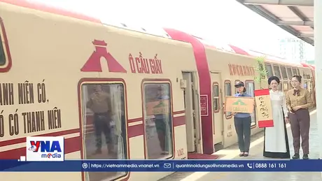 Chuyến tàu đặc biệt nối dài ngọn lửa “Nghìn việc tốt”
