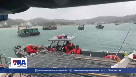 Bộ đội Biên phòng cứu 4 ngư dân gặp nạn trên vùng biển Cô Tô