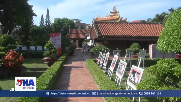 Dòng người tìm về Khu di tích Dục Thanh để nhớ Bác