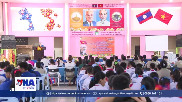 Trường Lào - Việt Nam Nguyễn Du kỷ niệm 136 năm Ngày sinh Chủ tịch Hồ Chí Minh