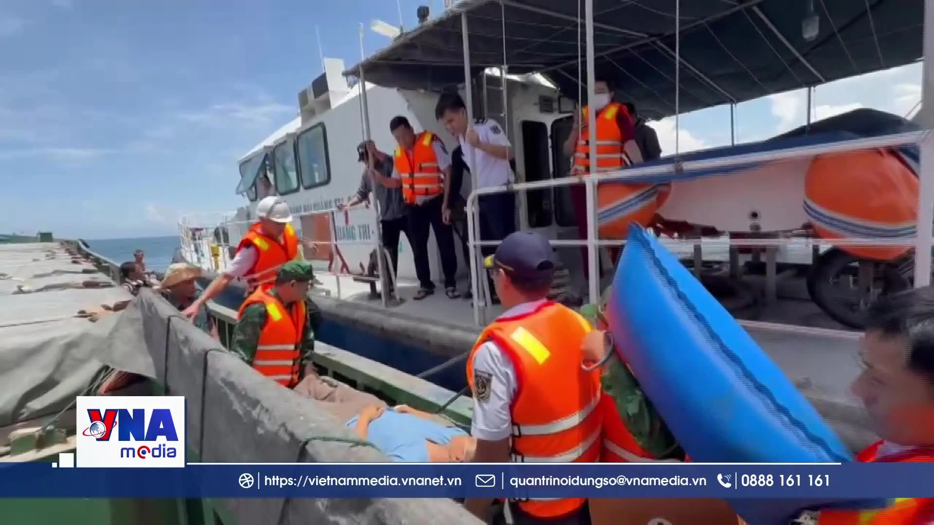 Bộ đội Biên phòng Quảng Trị hỗ trợ cấp cứu thuyền trưởng tàu hàng