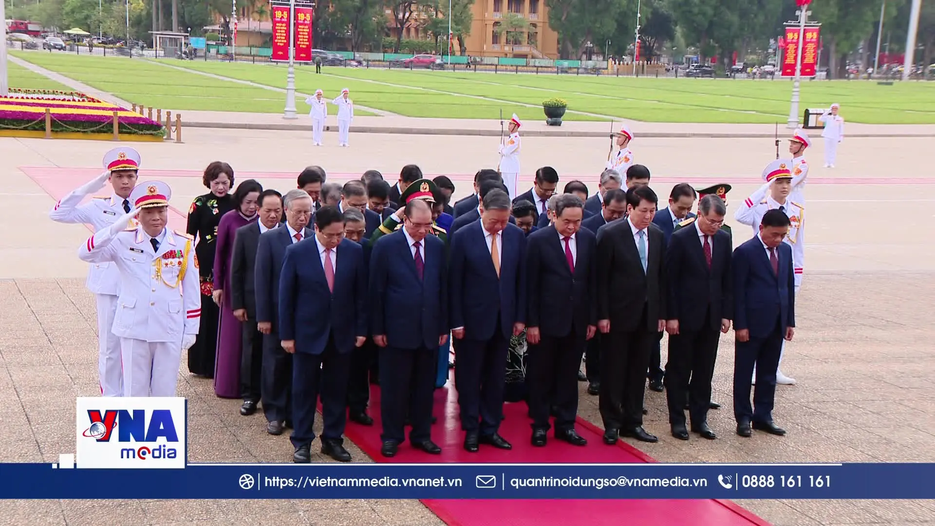 Trạm tin trưa 19/5: Lãnh đạo Đảng, Nhà nước vào Lăng viếng Chủ tịch Hồ Chí Minh