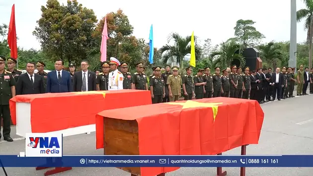 Đón nhận hài cốt liệt sĩ hy sinh tại Lào về nước
