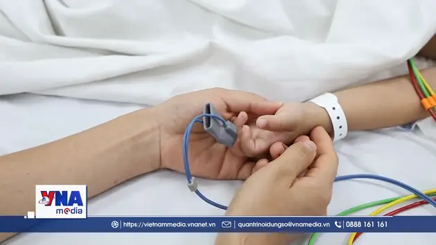 Bệnh viện Sản Nhi Phú Thọ cứu sống bệnh nhi viêm phổi nặng hiếm gặp