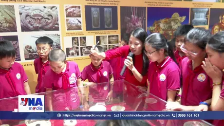 Đến bảo tàng để học sinh được chạm vào lịch sử