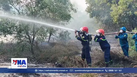 Khẩn trương dập lửa cháy rừng tại Quảng Trị