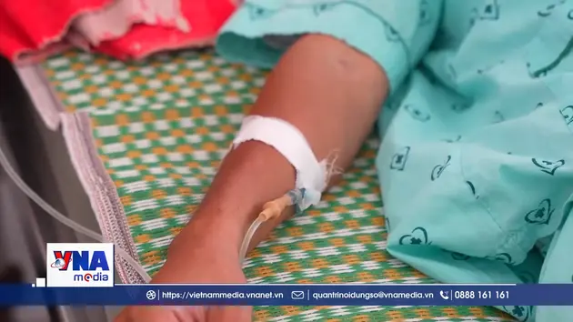 Nhiều người nhập viện nghi ngộ độc sau ăn bánh mì