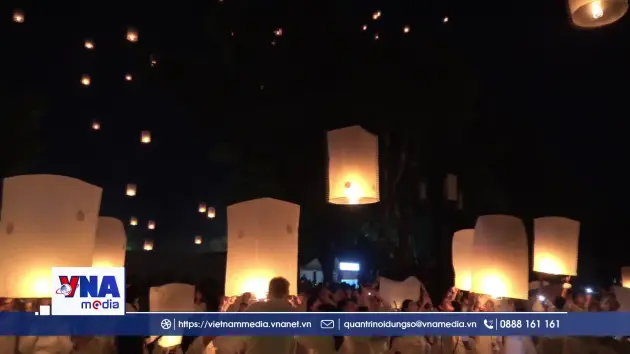 Đèn lồng thắp sáng bầu trời Borobudur trong đêm Vesak 2026