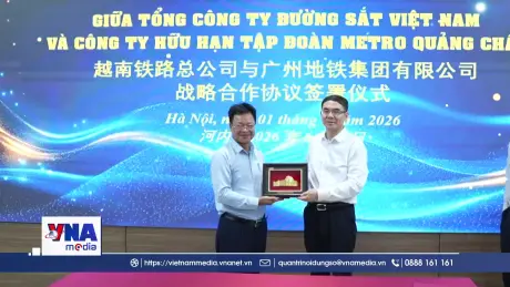 Hợp tác chiến lược khai thác đường sắt điện khí hóa và đào tạo nhân lực