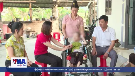 Tiếp thêm yêu thương cho trẻ yếu thế