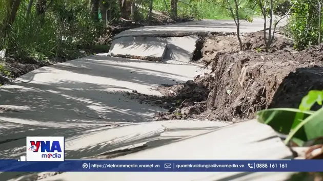 Khẩn trương khắc phục lộ giao thông đã bị sụp lún