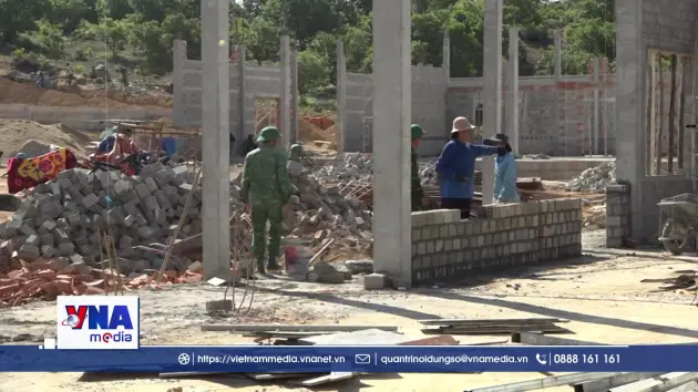 Nghĩa tình chiến sỹ biên phòng xây trường nơi vùng biên