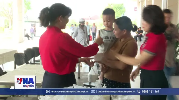 Đồng hành cùng bệnh nhân nghèo miền núi