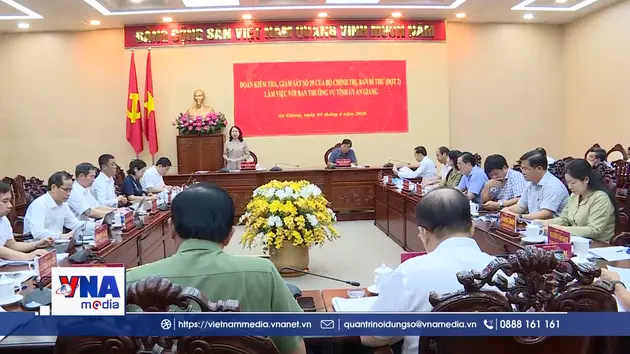 Đồng chí Võ Thị Ánh Xuân làm việc với BTVTỉnh ủy An Giang