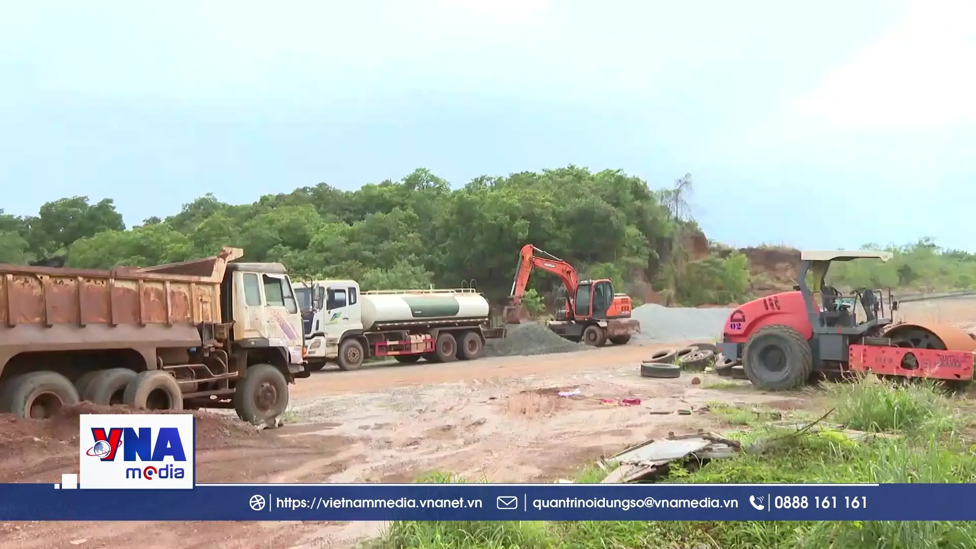Đồng Phú tăng tốc thi công “3 ca, 4 kíp” tại các công trình trọng điểm