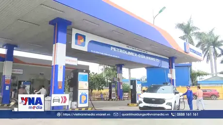 Người dân từng bước thích nghi với xăng E10