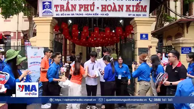 Hơn 1,2 triệu thí sinh kết thúc ngày thi đầu tiên