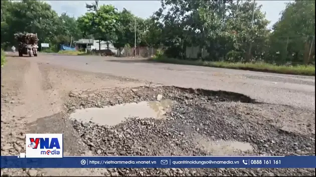 Đường nối vùng biên xuống cấp tiềm ẩn tai nạn giao thông