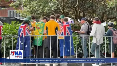 Cổ động viên tràn đầy hy vọng trước giờ bóng lăn giữa đội tuyển Australia và đội tuyển Thổ Nhĩ Kỳ