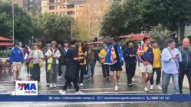 Cổ động viên Australia ăn mừng sau trận ra quân đầy thuyết phục