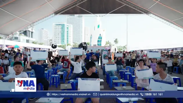 Phát triển tiếng Anh trong cộng đồng