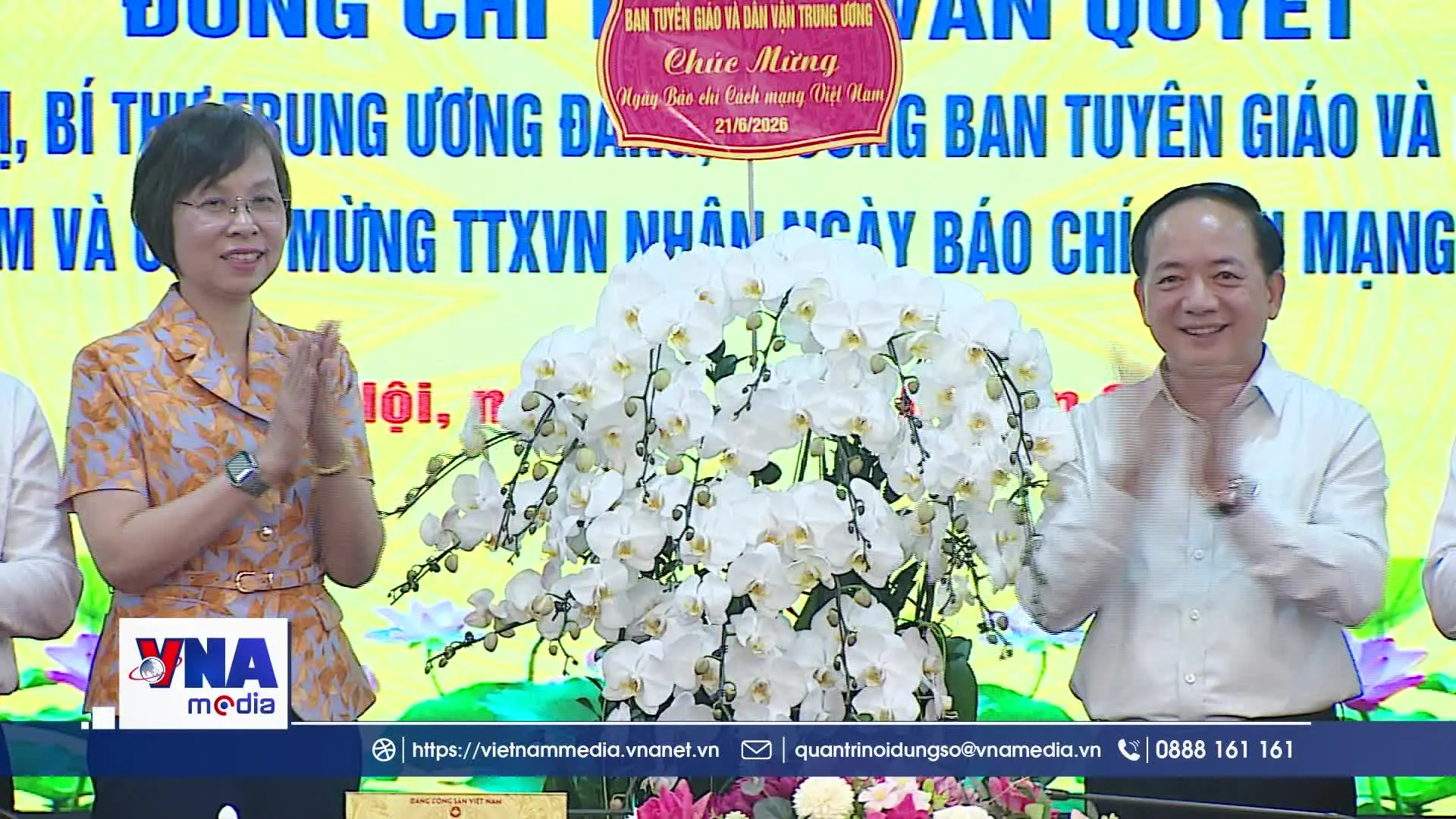 Trưởng Ban Tuyên giáo và Dân vận Trung ương thăm chúc mừng TTXVN