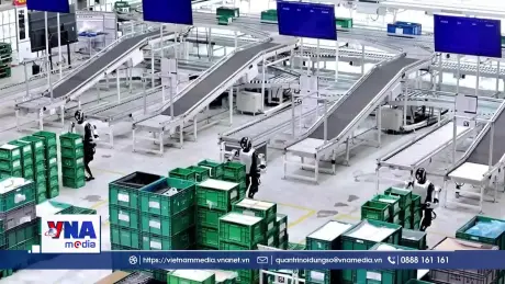 Siêu nhà máy robot của Trung Quốc đi vào hoạt động